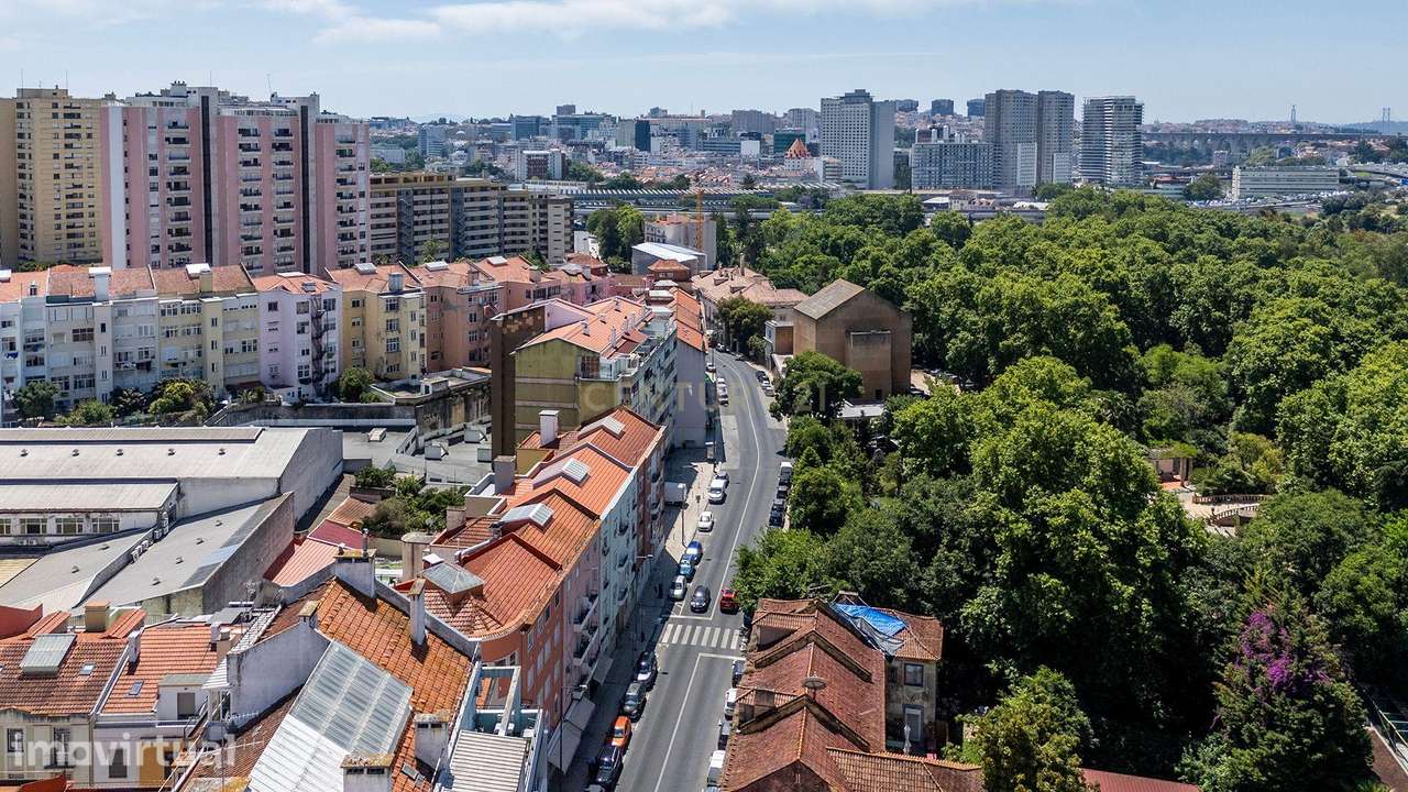 Apartamento T2 com quintal privativo e anexo independente, junto ao Ja - Grande imagem: 4/30