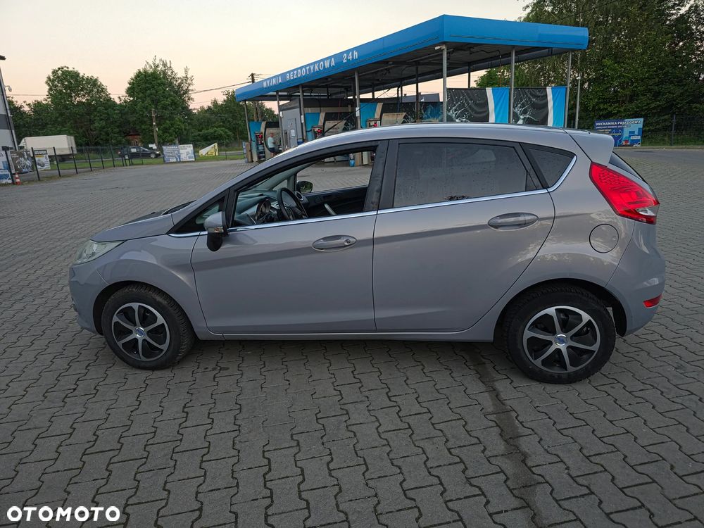 Ford Fiesta 1.25 Titanium EU5 - 6