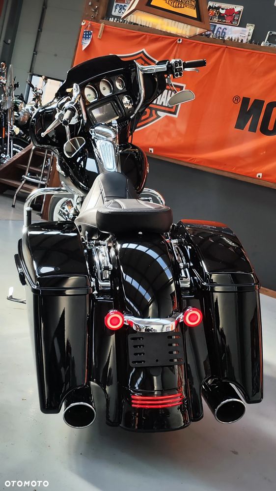Harley-Davidson Touring Street Glide - 10