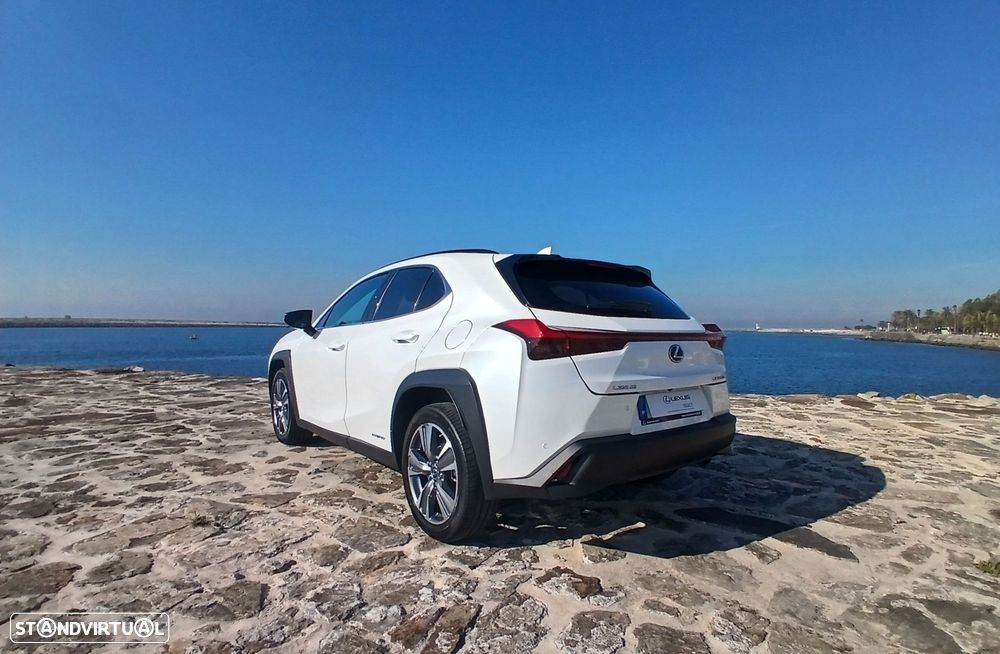 Lexus UX 250h Special Edition (LCA) - 3