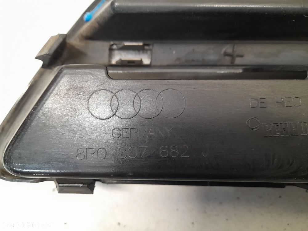 AUDI A3 8P LIFT KRATKA ZDERZAKA PRAWA 8P0807682J - 8