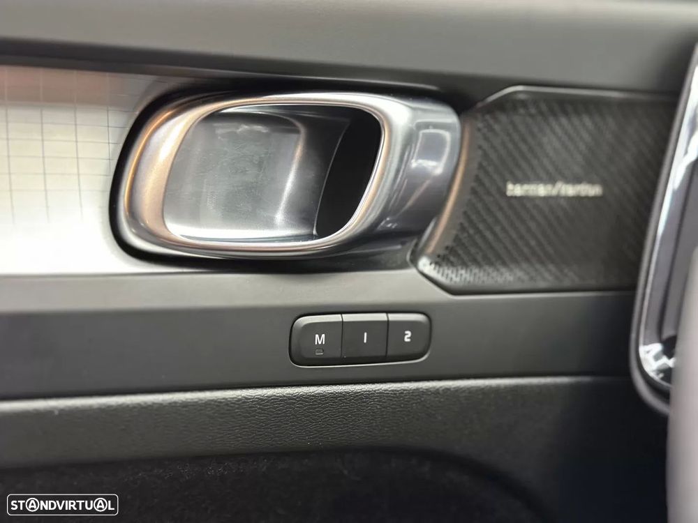 Volvo XC 40 1.5 T4 PHEV R-Design - 36