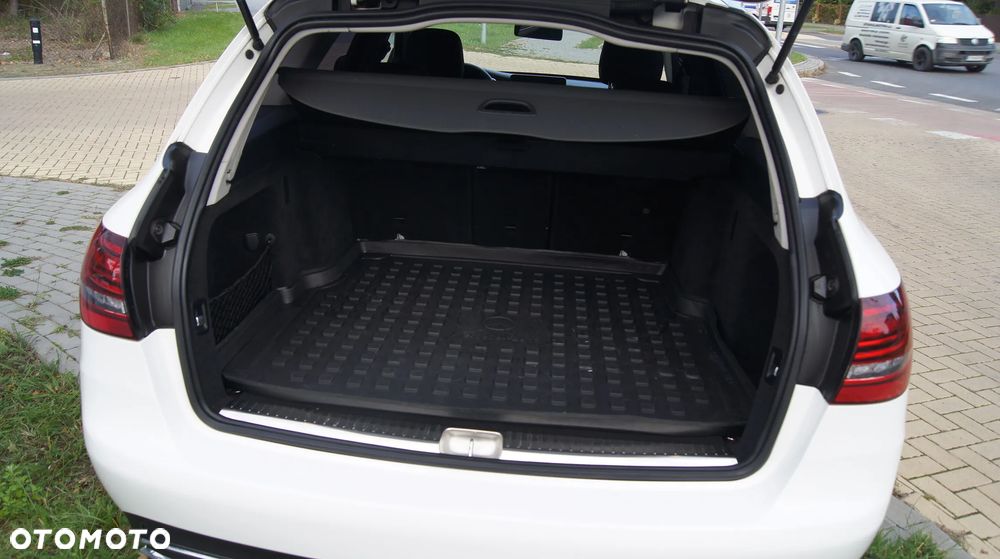 Mercedes-Benz Klasa C 220 d T 9G-TRONIC AMG Line - 35