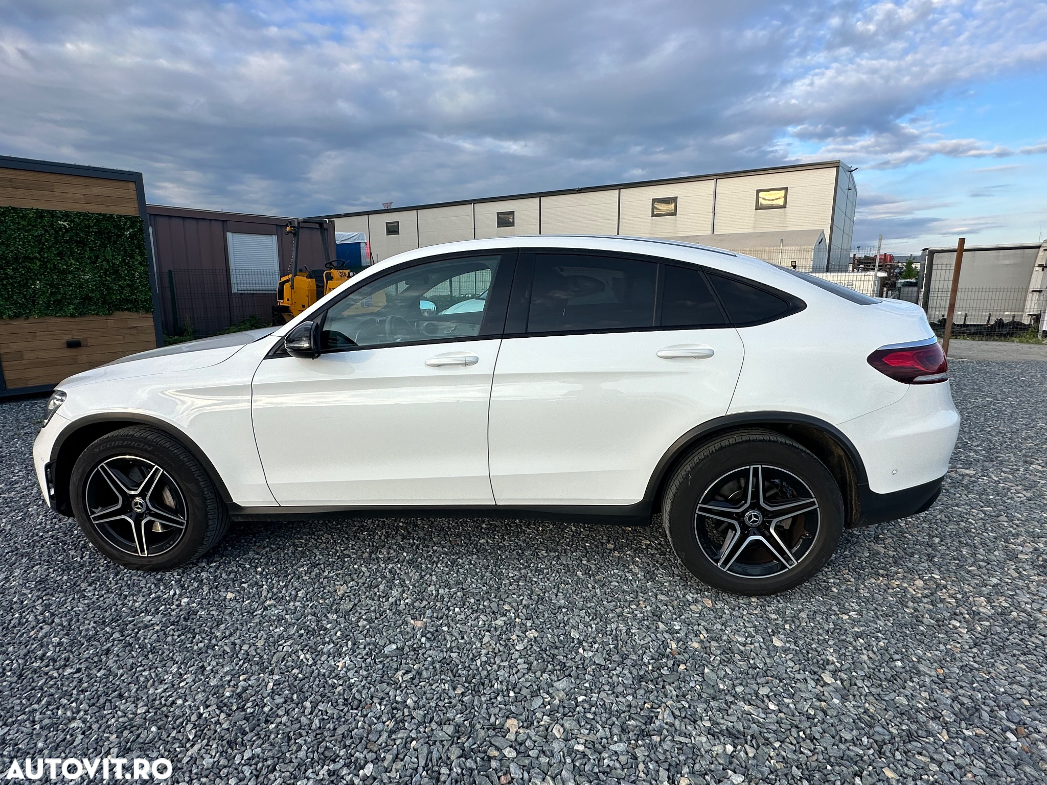 Mercedes-Benz GLC Coupe 200 d 4Matic 9G-TRONIC AMG Line Plus - 12