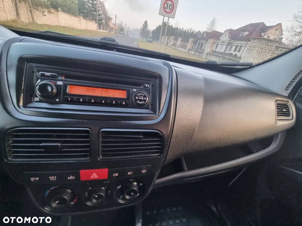 Opel Combo - 23
