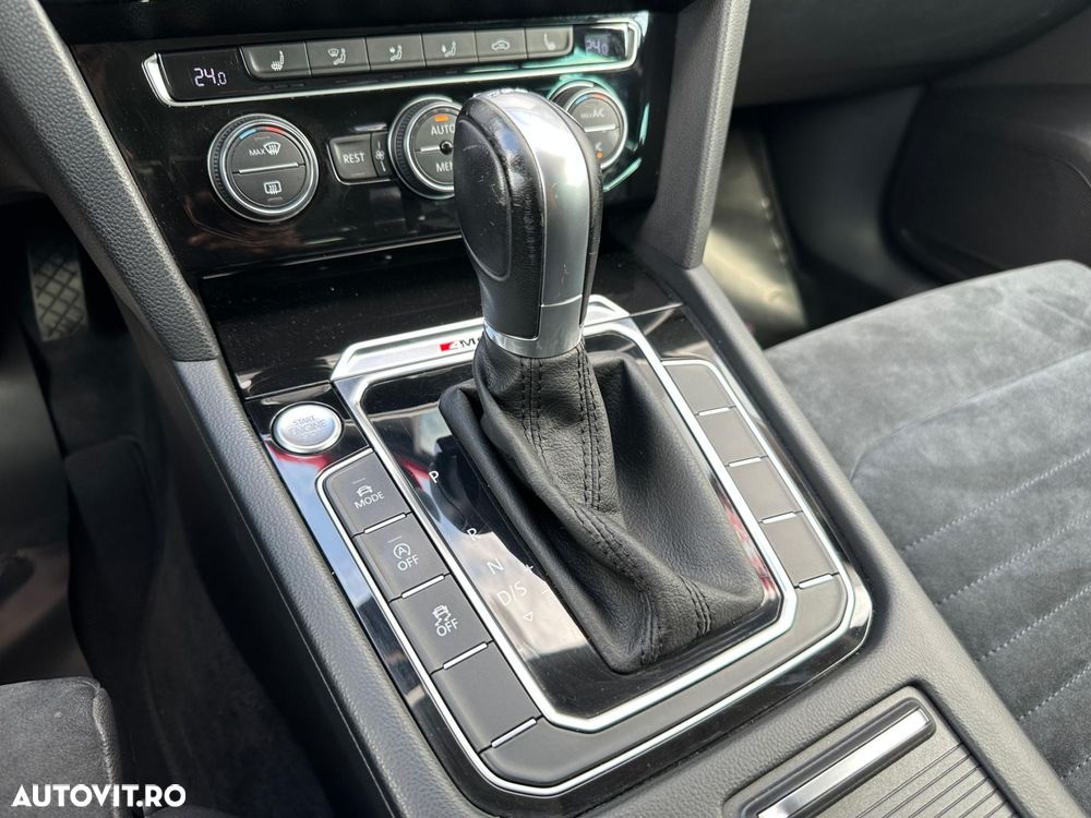 Volkswagen Passat - 11