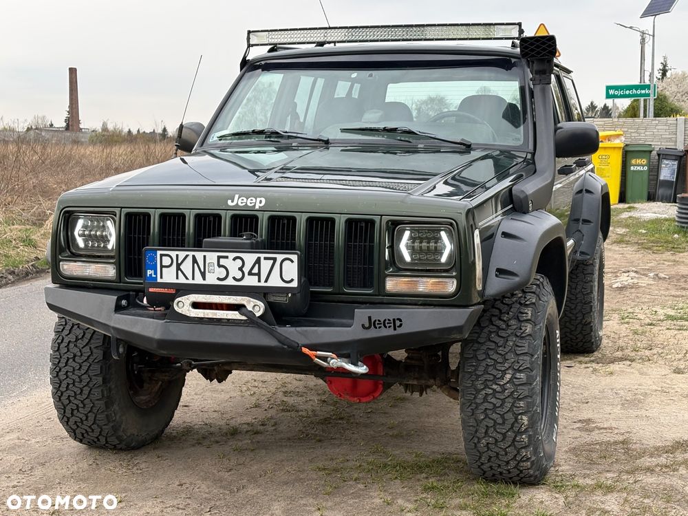 Jeep Cherokee - 2