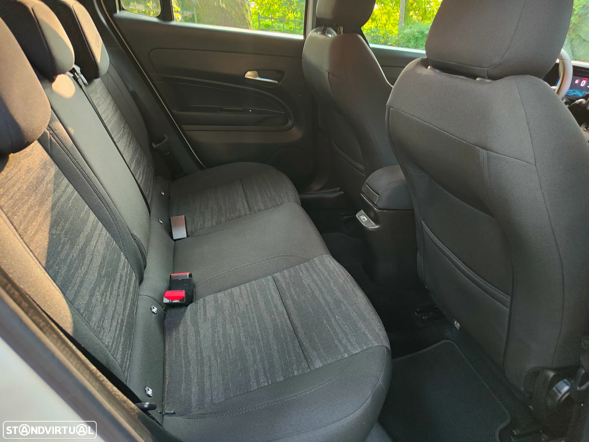 Jeep Avenger 54 kWh Longitude - 6