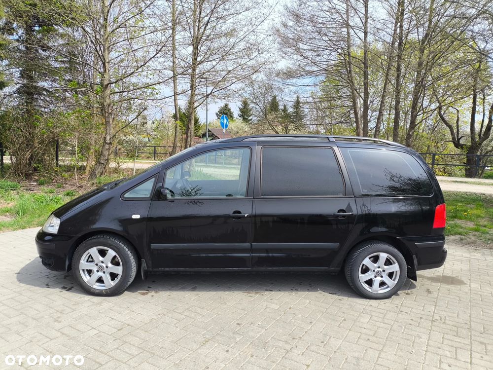 Volkswagen Sharan 1.8T Comfortline - 2