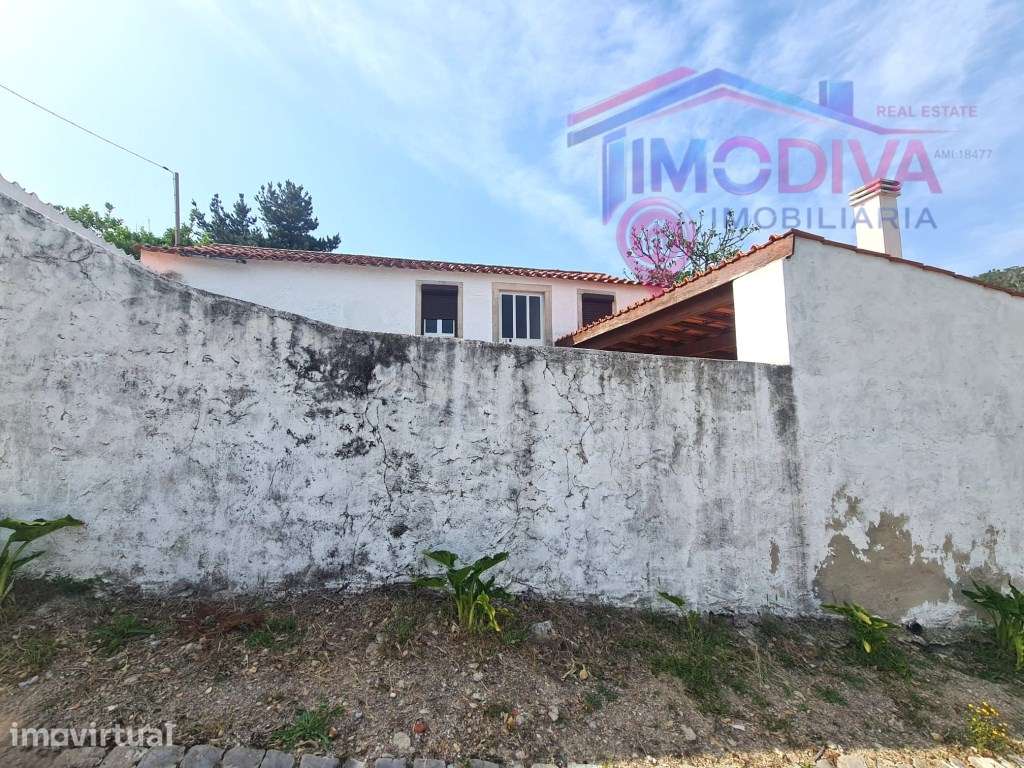 Moradia T3 com garagem e terreno em Aguda - Grande imagem: 3/32
