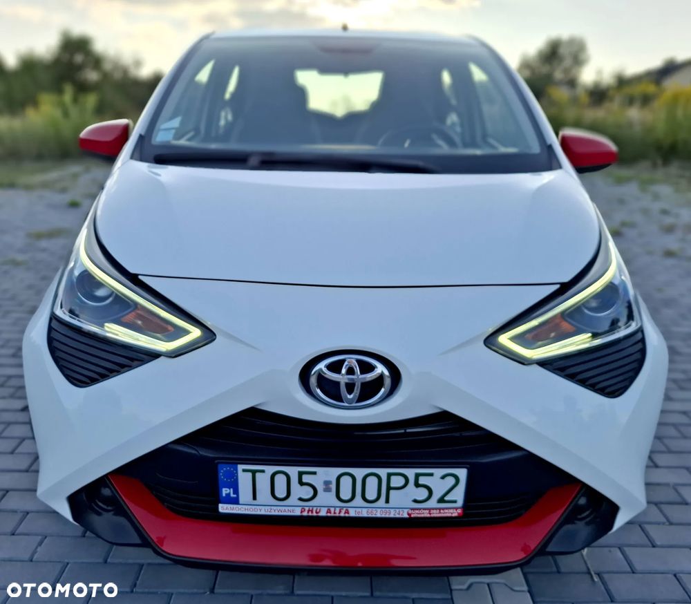 Toyota Aygo x-play connect - 10