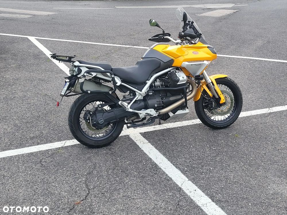 Moto Guzzi Stelvio - 18