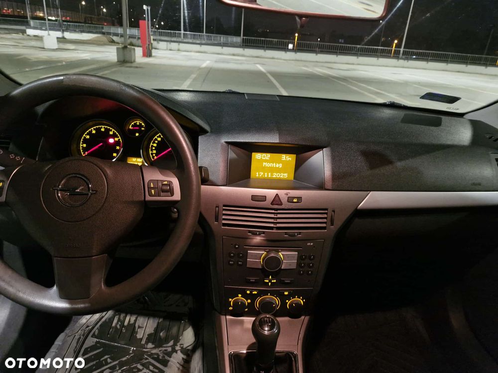 Opel Astra 1.4 - 8
