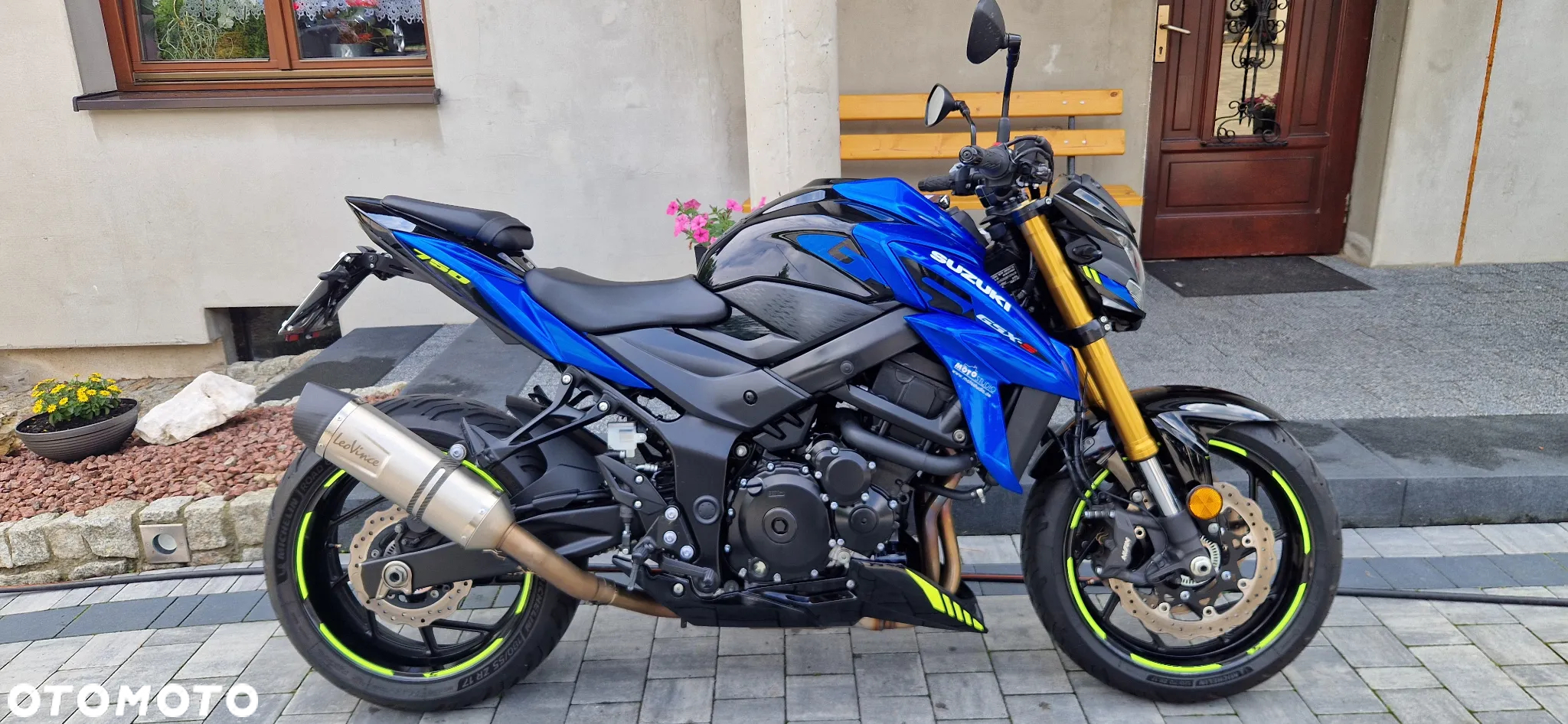 Suzuki GSX - 3