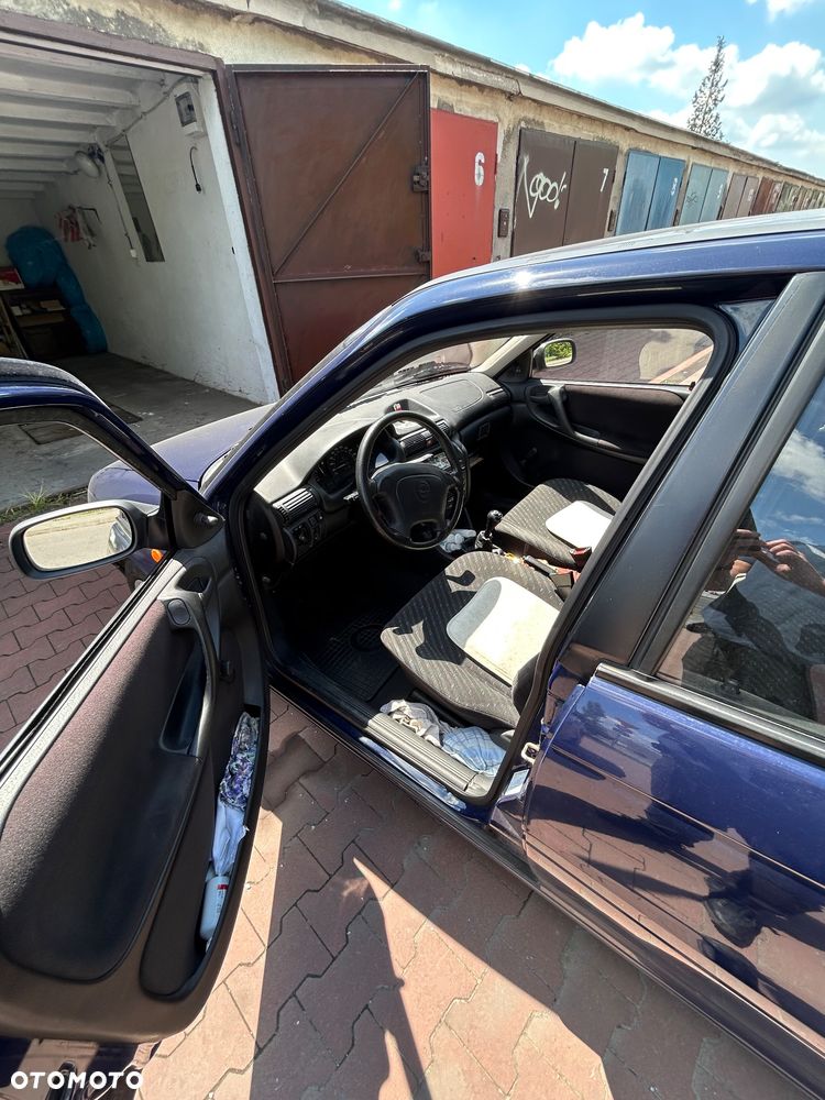 Opel Astra 1.4 Base - 10