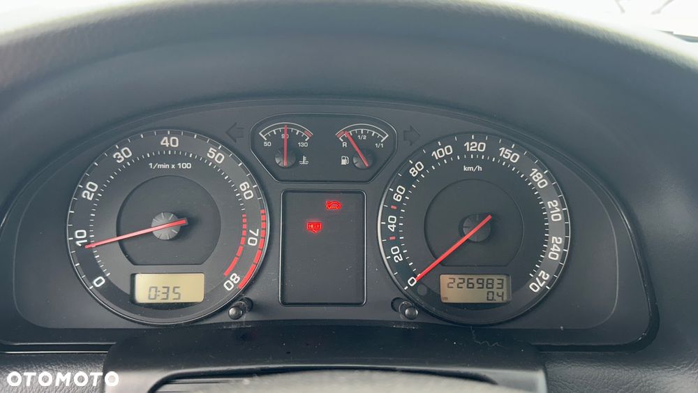 Skoda Superb 2.0 Comfort - 28