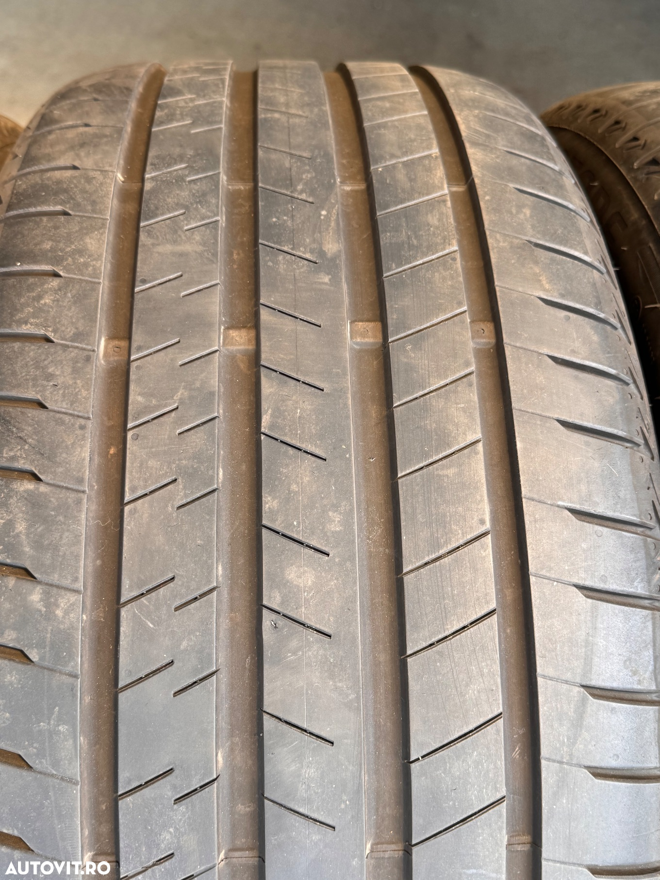 Vând set anvelope 245/45/20-275/40/20 bridgestone de vară cu runflat ca noi - 5
