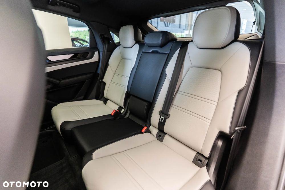 Porsche Cayenne E-Hybrid PHEV Black Edition - 13