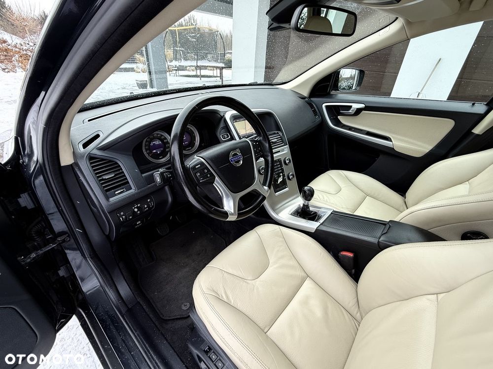 Volvo XC 60 DRIVe Momentum - 13