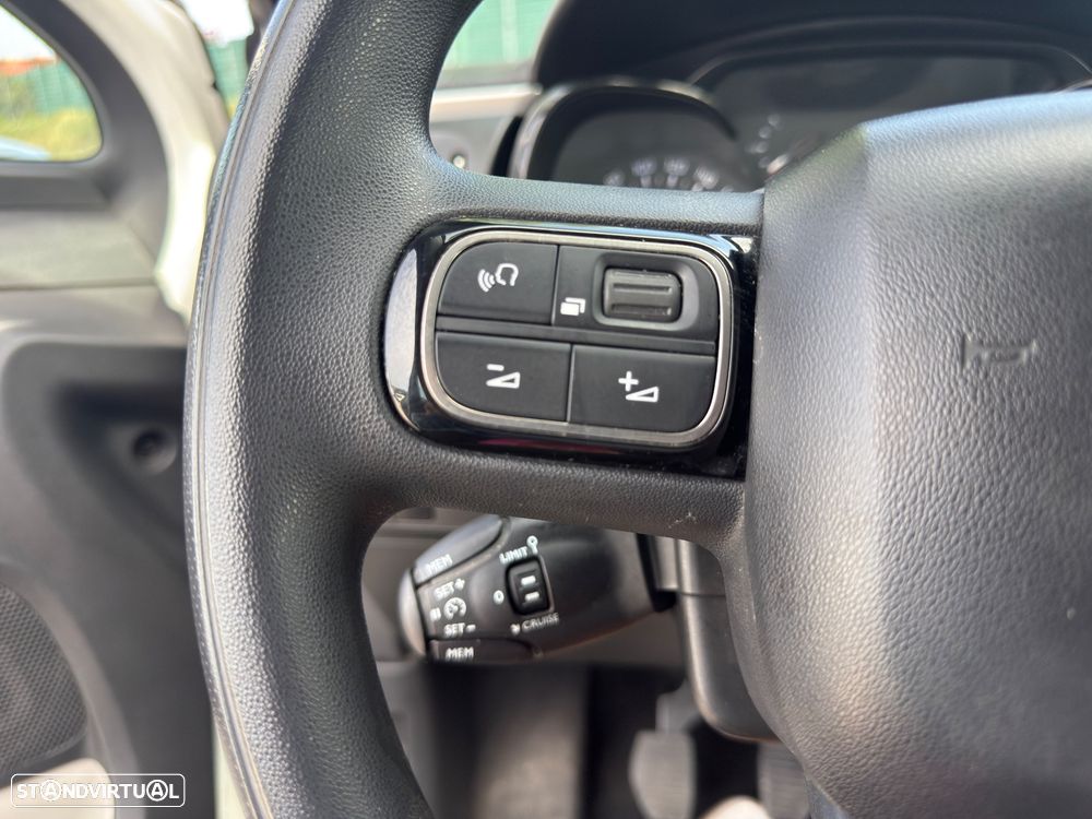 Citroën C3 1.6 BlueHDi Exclusive — fotografia 17