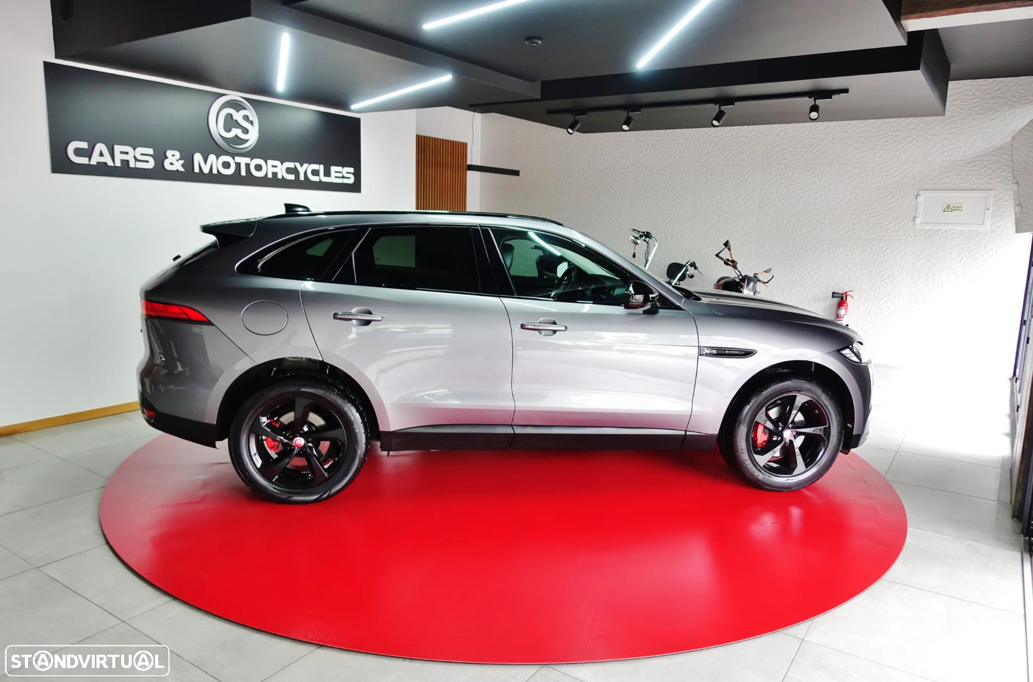 Jaguar F-Pace 2.0 i4D R-Sport Aut. - 24