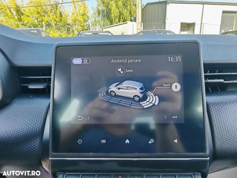 Renault Clio E-TECH Hybrid 140 BUSINESS EDITION - 14