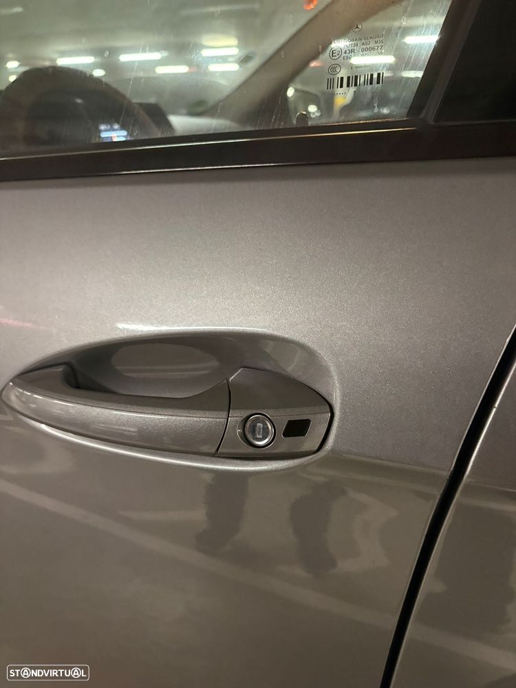 Mercedes-Benz E 220 CDI DPF BlueEFFICIENCY Auto - 14