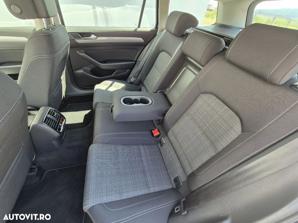 Volkswagen Passat Variant 2.0 TDI DSG Comfortline - 11