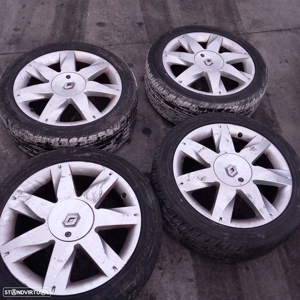 Conjunto de jantes r17 com pneus Renault Megane 2 Tás8 - 1