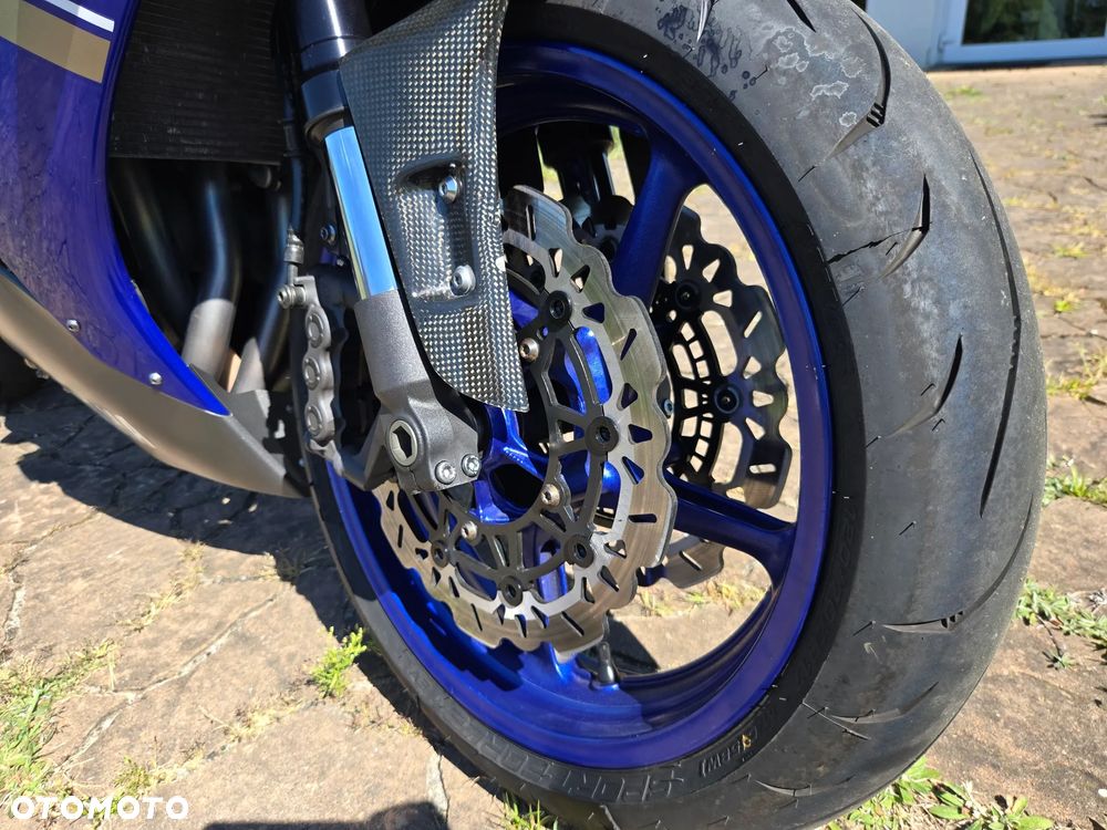 Yamaha YZF - 21