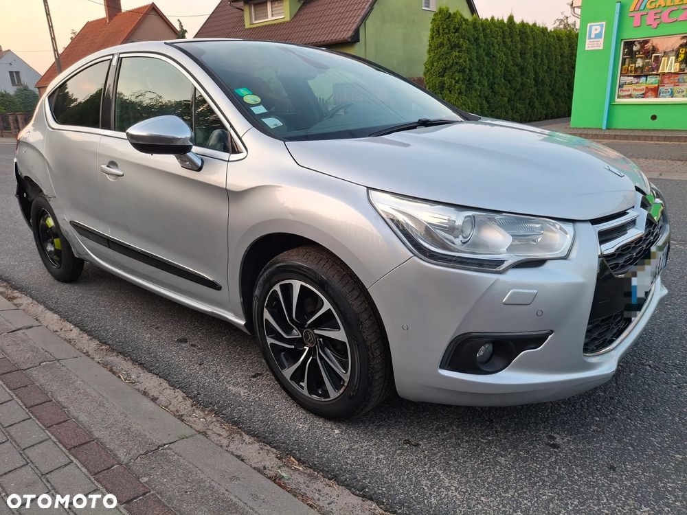 Citroën DS4 HDi 115 SoChic - 2