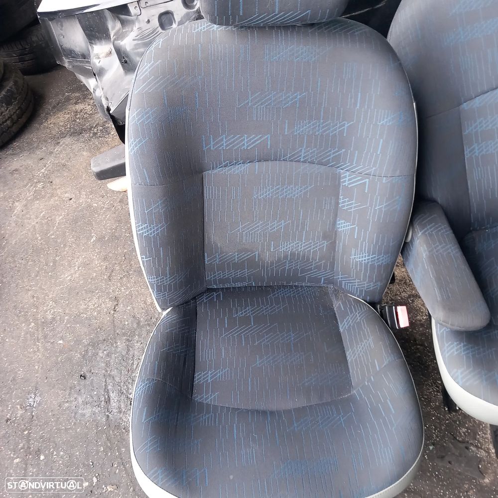 Conjunto bancos da frente renault kangoo ano 2004 - 2