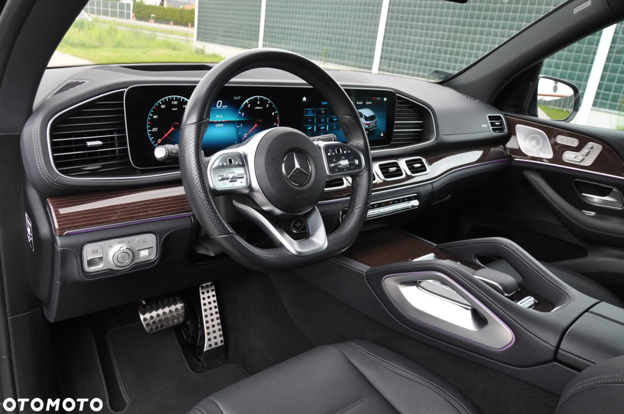 Mercedes-Benz GLE - 26