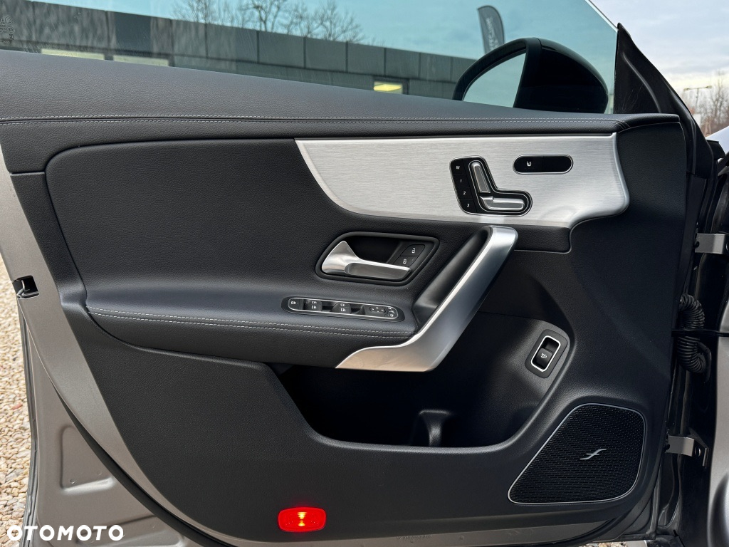 Mercedes-Benz CLA - 15