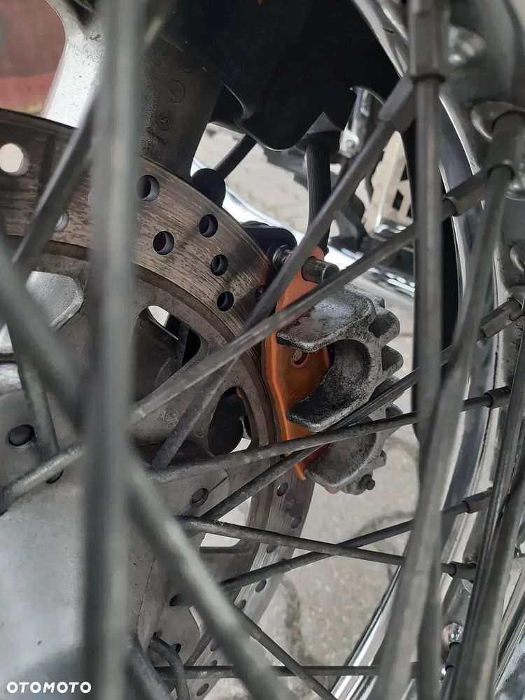 Suzuki Intruder - 15