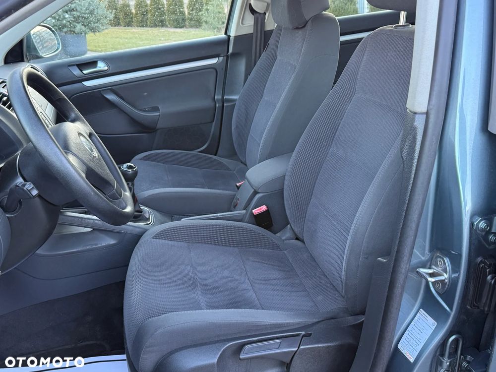 Volkswagen Jetta - 7