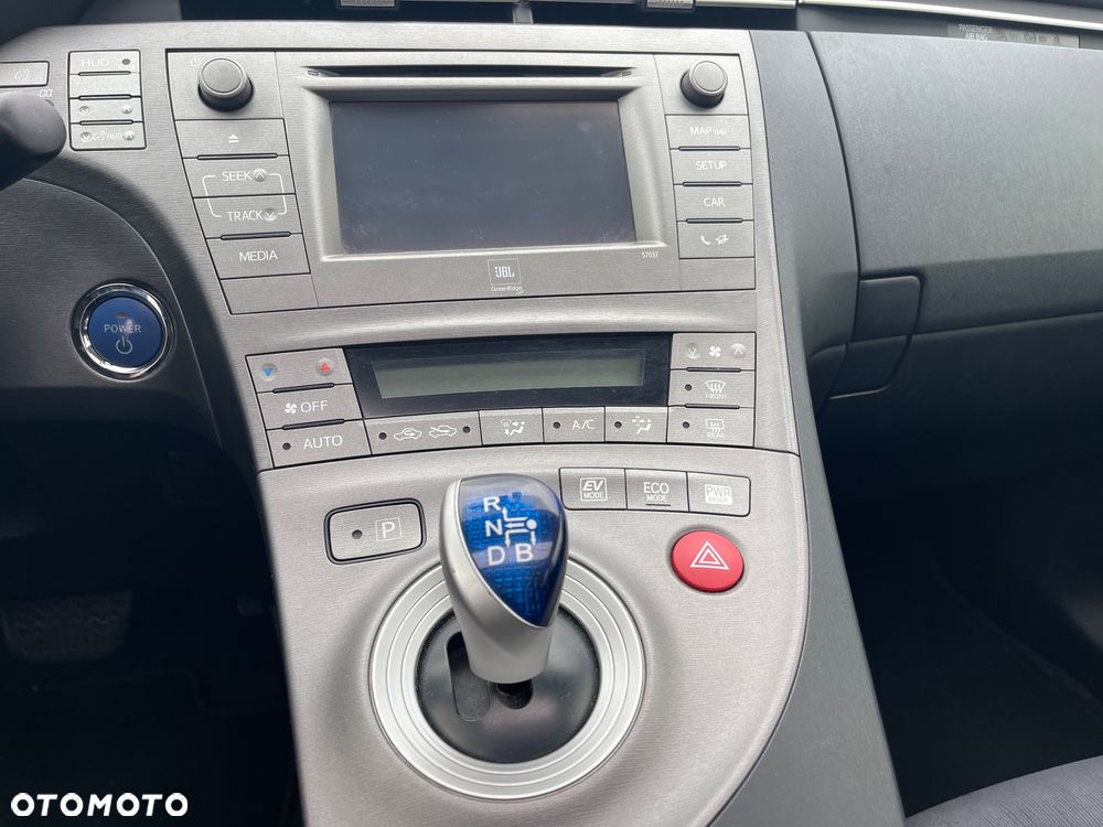 Toyota Prius 1.8 HSD Premium - 14