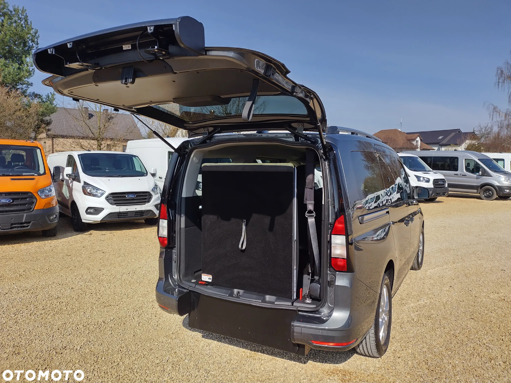 Ford Tourneo Connect Grand - 3