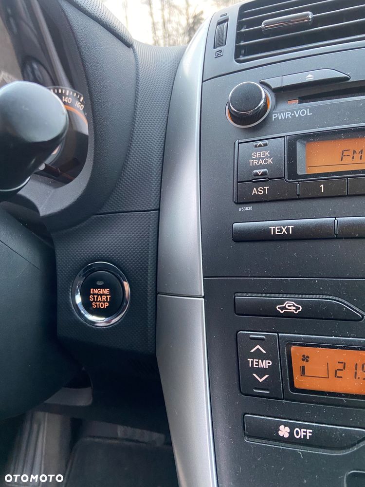 Toyota Auris 1.6 MultiMode Executive - 28
