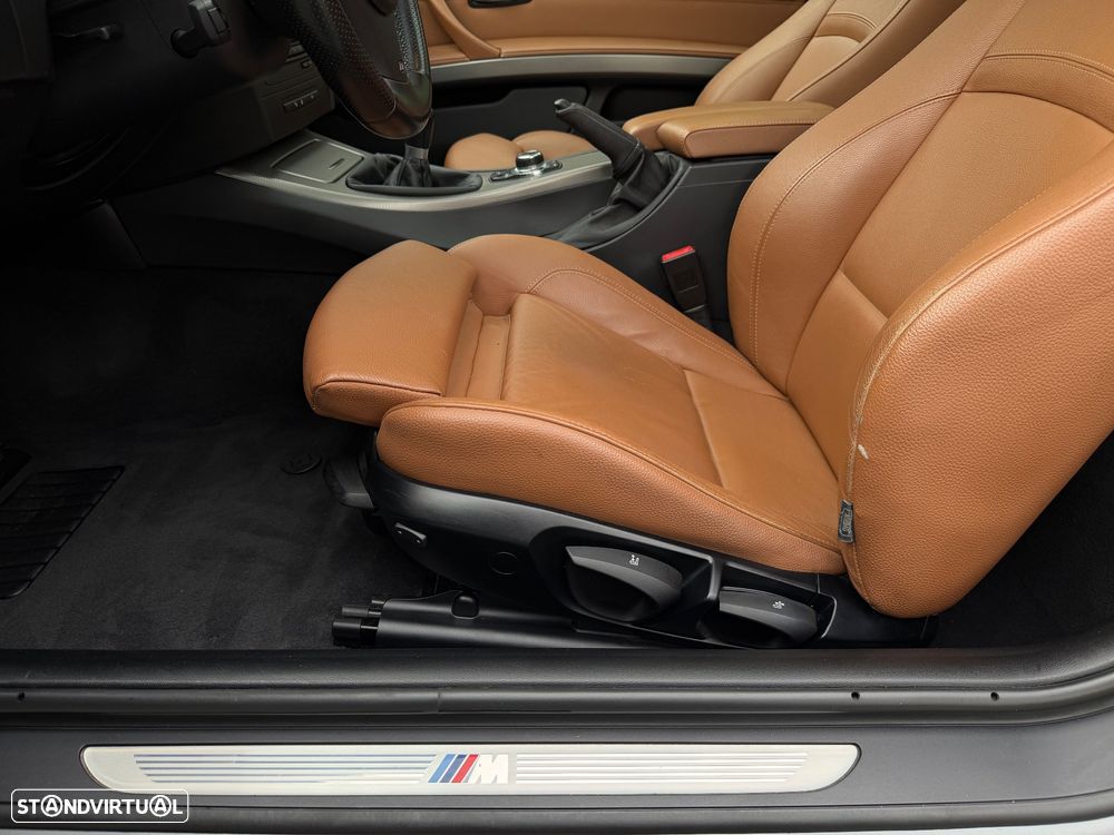 BMW 320 d Coupe Edição M - 21