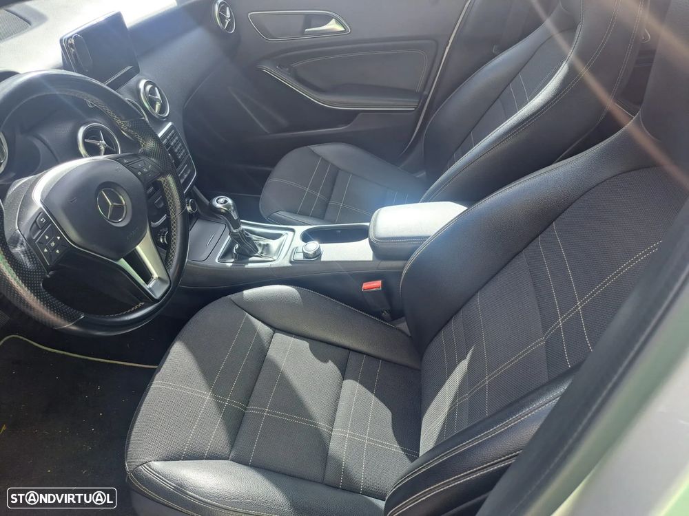 Mercedes-Benz 180 - 2