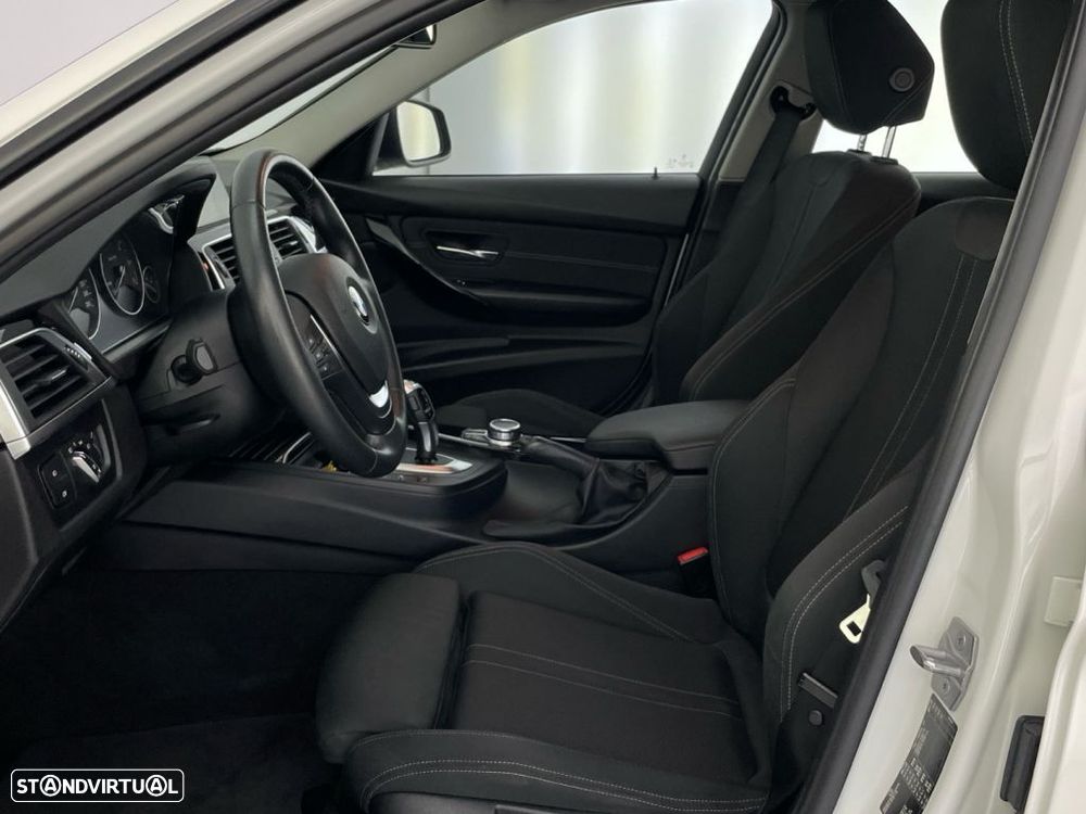 BMW 318 d Auto - 11