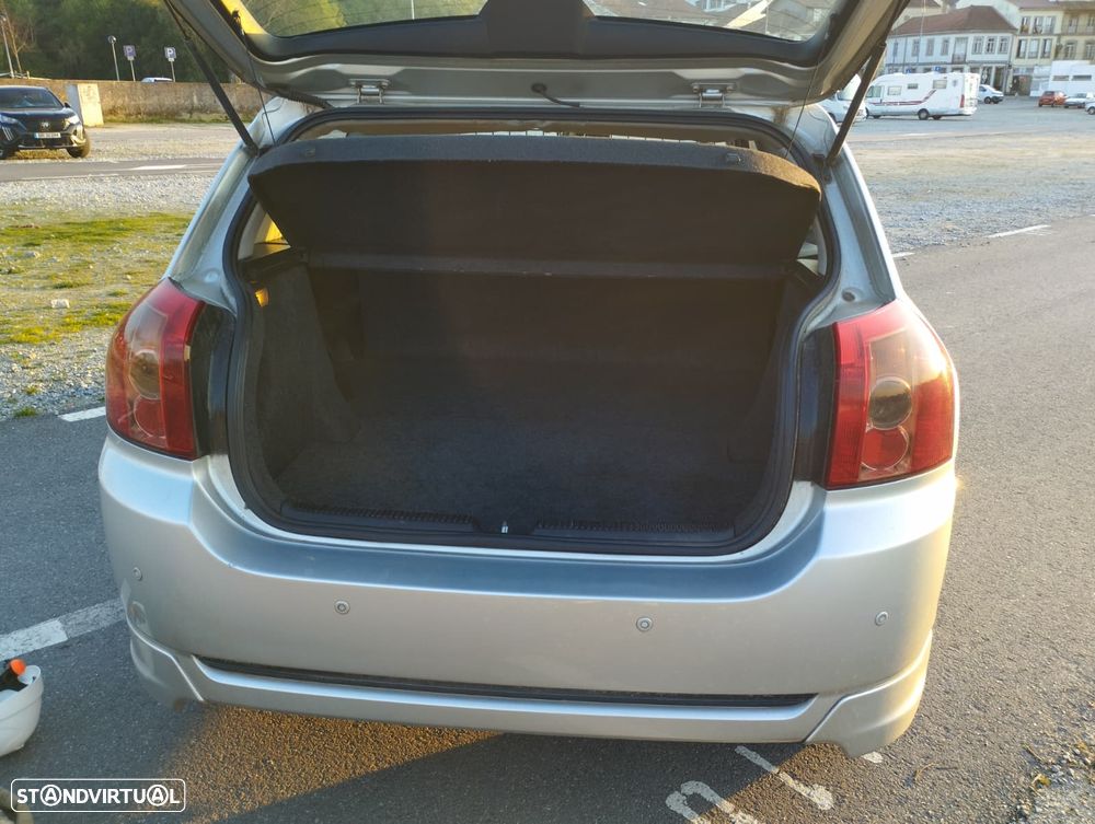 Toyota Corolla 1.4 D-4D - 5