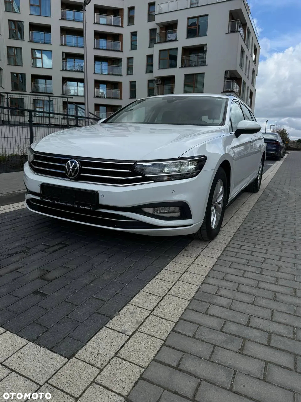 Volkswagen Passat - 4