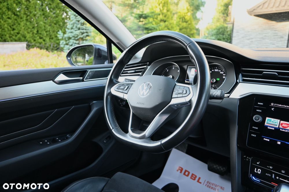 Volkswagen Passat 2.0 TDI SCR DSG Business - 22