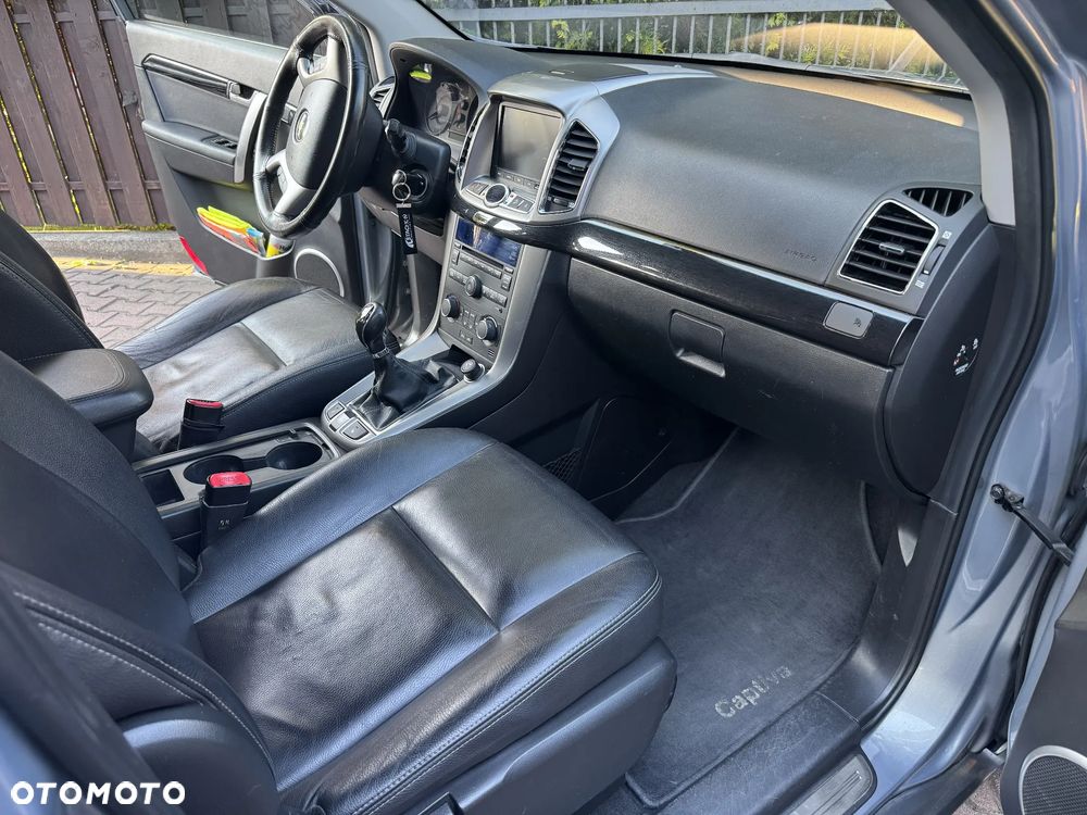 Chevrolet Captiva 2.2 D LTZ - 22