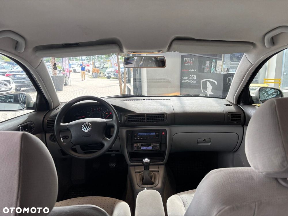 Volkswagen Passat - 24