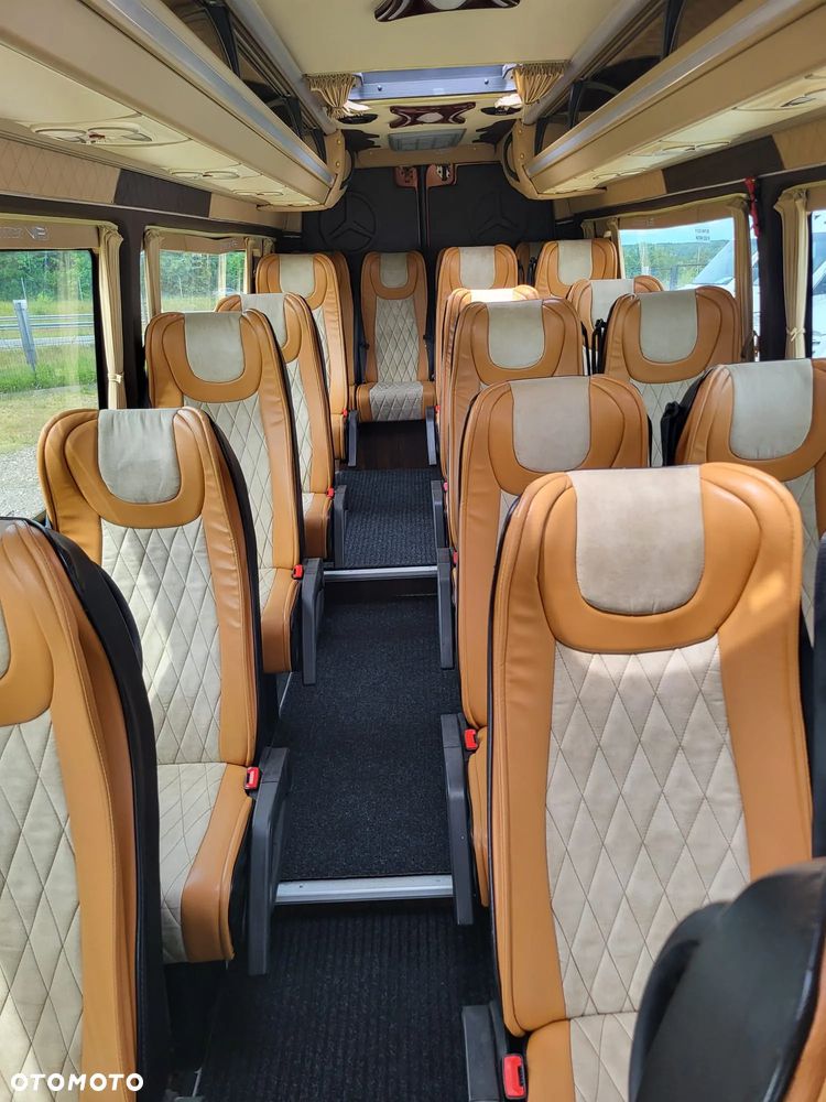 Mercedes-Benz Sprinter 519 CDI 24 miejsca + 3 stojące - 14