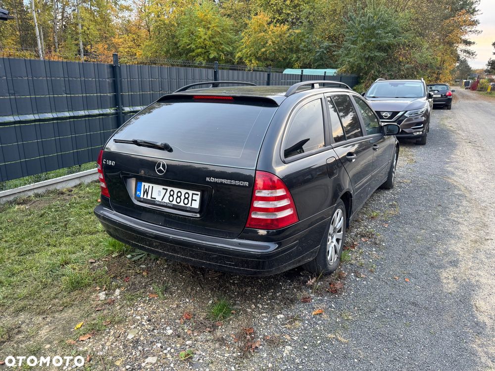 Mercedes-Benz C-Class 2005 photo 3