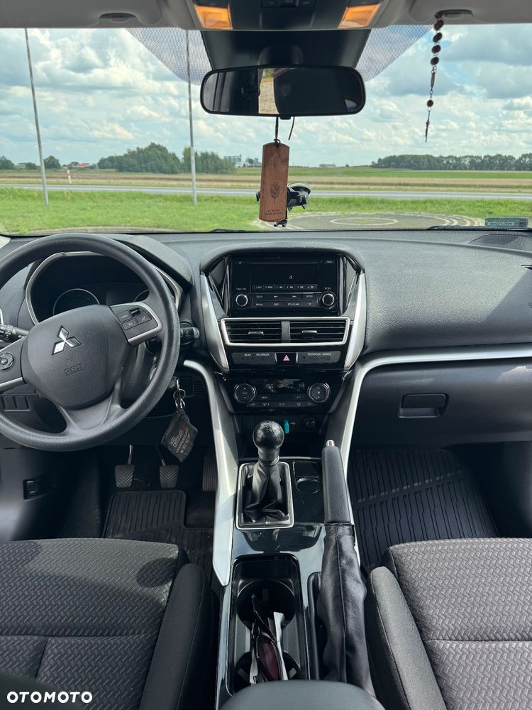 Mitsubishi Eclipse Cross - 13